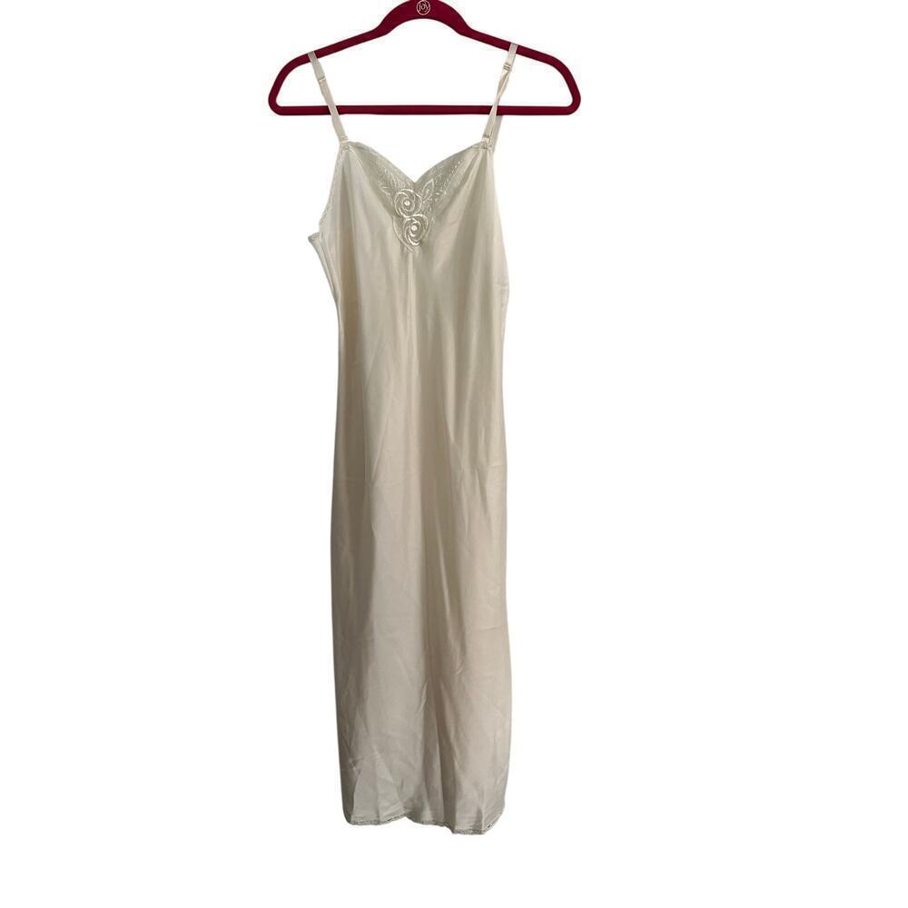 Vintage Barbizon Women's Cream Floral Slip bridal lingerie Size 34 made in USA